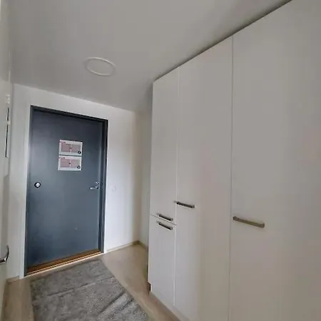 Apartment Kotimaailma - Avara Ja Valoisa Vantaalla Vantaa